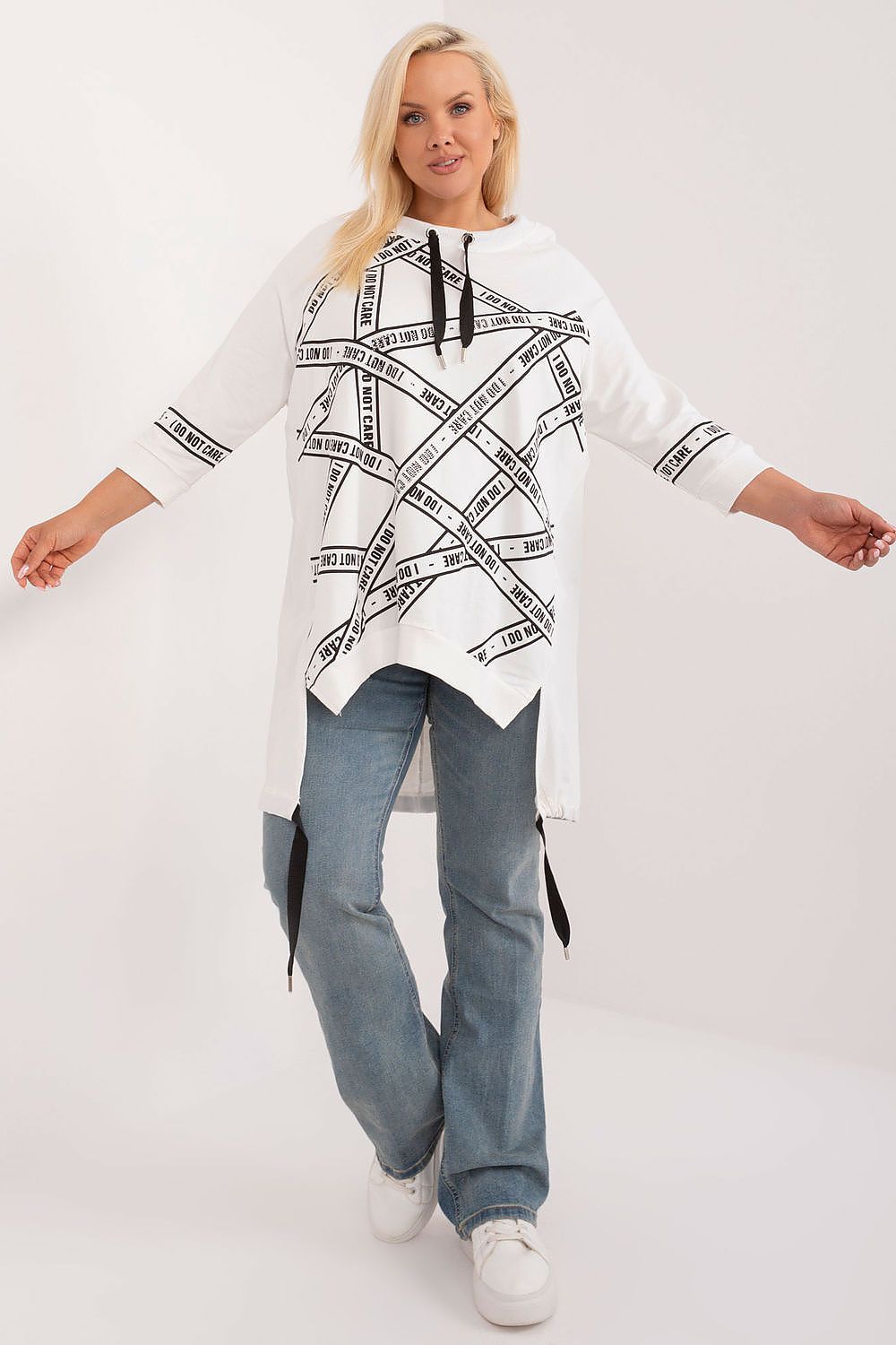 Oppdag vårt utvalg av stilfulle  Plus size bluse - Relevance til dame i ulike størrelser og kvalitetsmaterialer – perfekte til jobb, fritid og alle dager. Rask levering og gode priser hos MS Stylehaven. se mer!