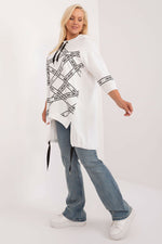 Oppdag vårt utvalg av stilfulle  Plus size bluse - Relevance til dame i ulike størrelser og kvalitetsmaterialer – perfekte til jobb, fritid og alle dager. Rask levering og gode priser hos MS Stylehaven. se mer!