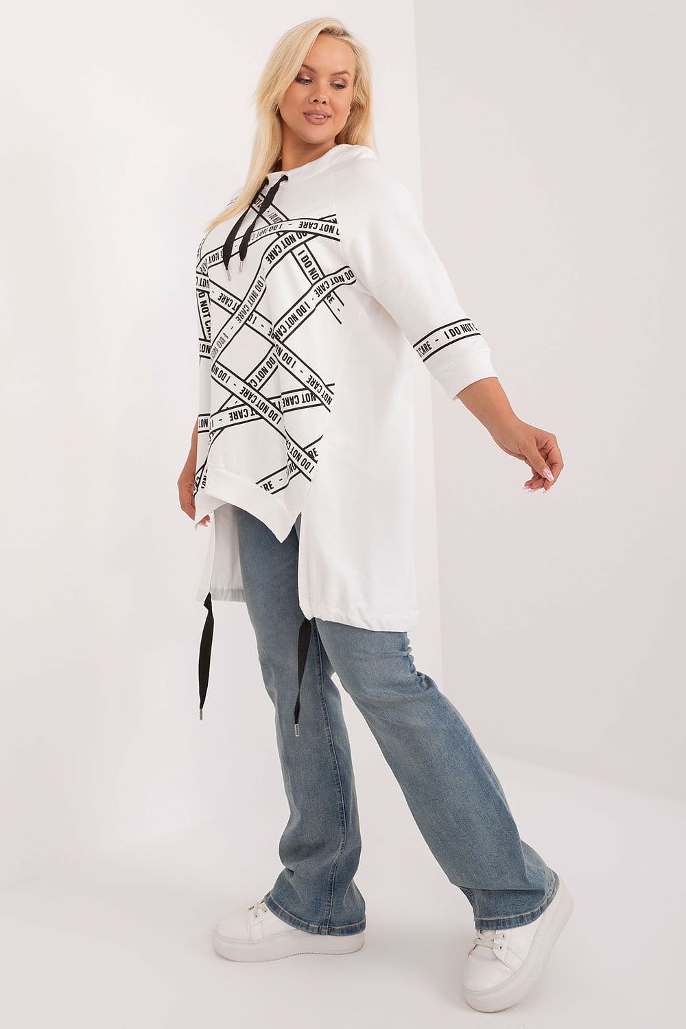 Oppdag vårt utvalg av stilfulle  Plus size bluse - Relevance til dame i ulike størrelser og kvalitetsmaterialer – perfekte til jobb, fritid og alle dager. Rask levering og gode priser hos MS Stylehaven. se mer!