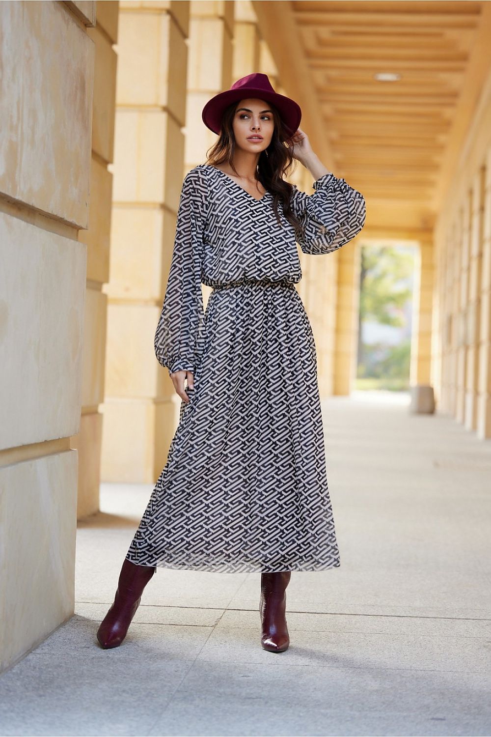 Ariela – flytende maxikjole i chiffon fra Roco Fashion fra MS StyleHaven, størrelse 36, med long, bukselengde long, kjolelengde maxi, kjolestil sheath