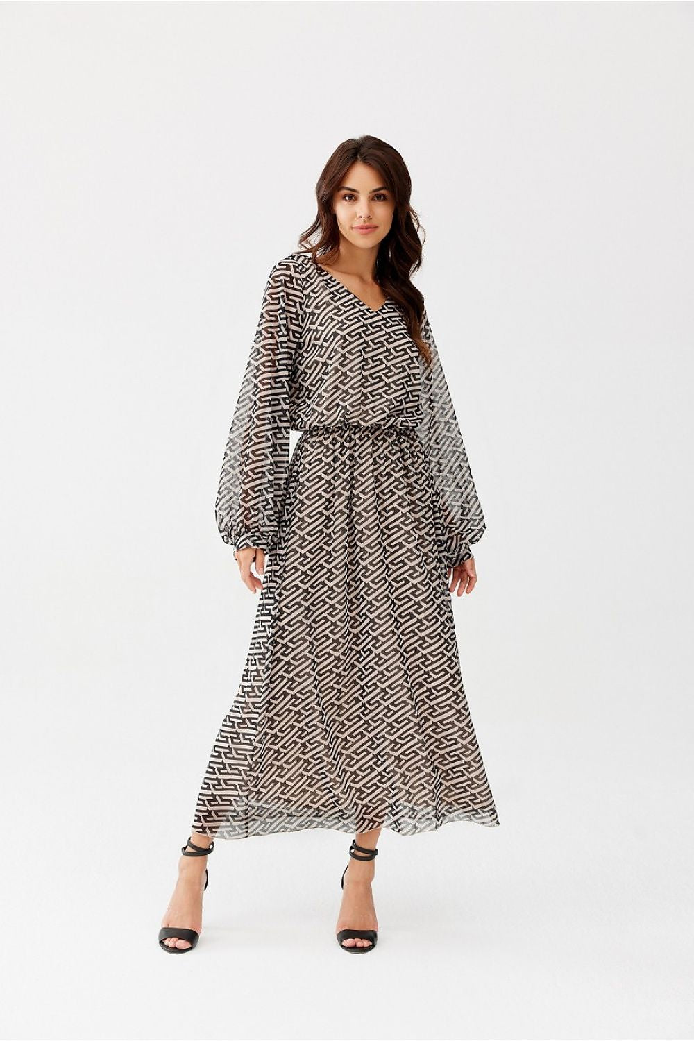 Ariela – flytende maxikjole i chiffon fra Roco Fashion fra MS StyleHaven, størrelse 38, med long, bukselengde long, kjolelengde maxi, kjolestil sheath