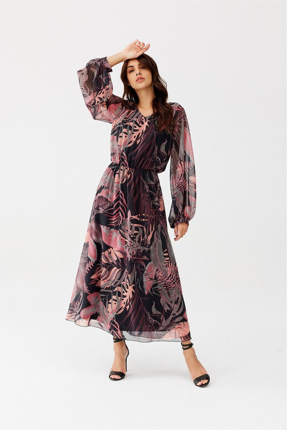 Ariela – flytende maxikjole i chiffon fra Roco Fashion fra MS StyleHaven, størrelse 38, med long, bukselengde long, kjolelengde maxi, kjolestil sheath