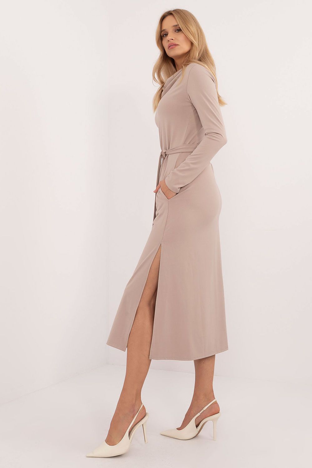 Lakerta Elegant Midi-kjole til dame til dame fra MS StyleHaven, laget av Viskose, farge beige, størrelse L/XL, med long ermer, perfekt til casual; dress