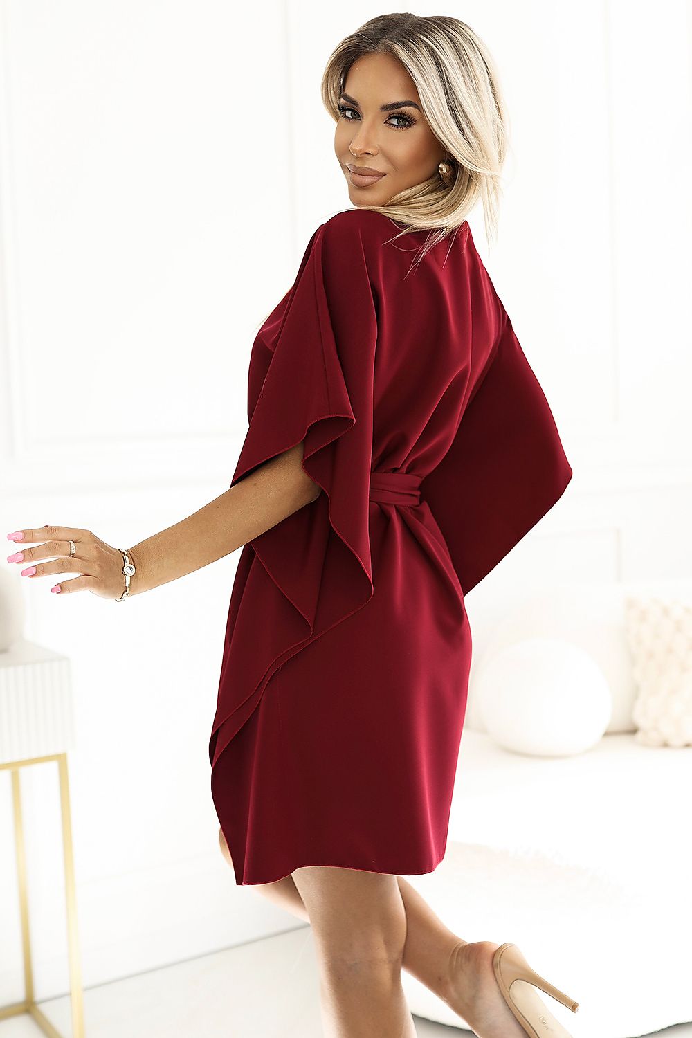 Sofia Day kjole til dame fra MS StyleHaven, laget av polyester, farge Rød 3, størrelse 2XL/3XL, med short ermer, perfekt til casual; dress