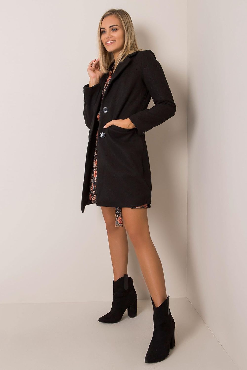 Frakk Och Bella til dame fra MS StyleHaven, laget av Viskose, farge Brun, størrelse XL, med short ermer, perfekt til casual; dress