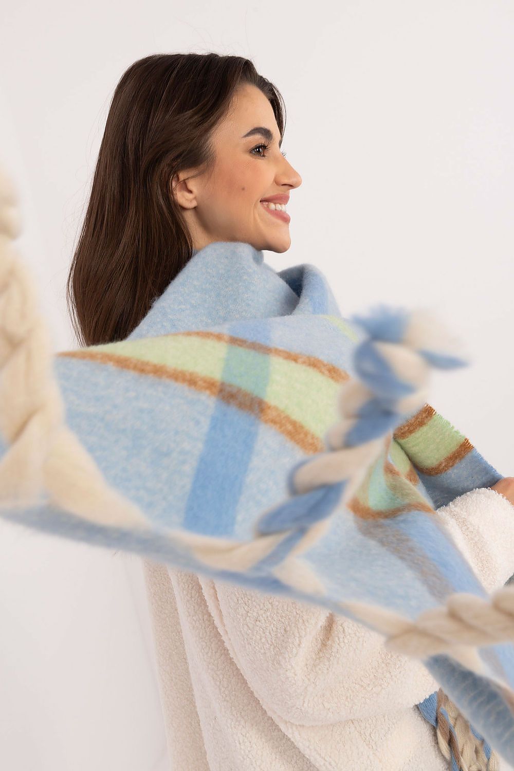 Oppdag vårt utvalg av stilfulle  Sjal AT til dame i ulike størrelser og kvalitetsmaterialer – perfekte til jobb, fritid og alle dager. Rask levering og gode priser hos MS Stylehaven. se mer!