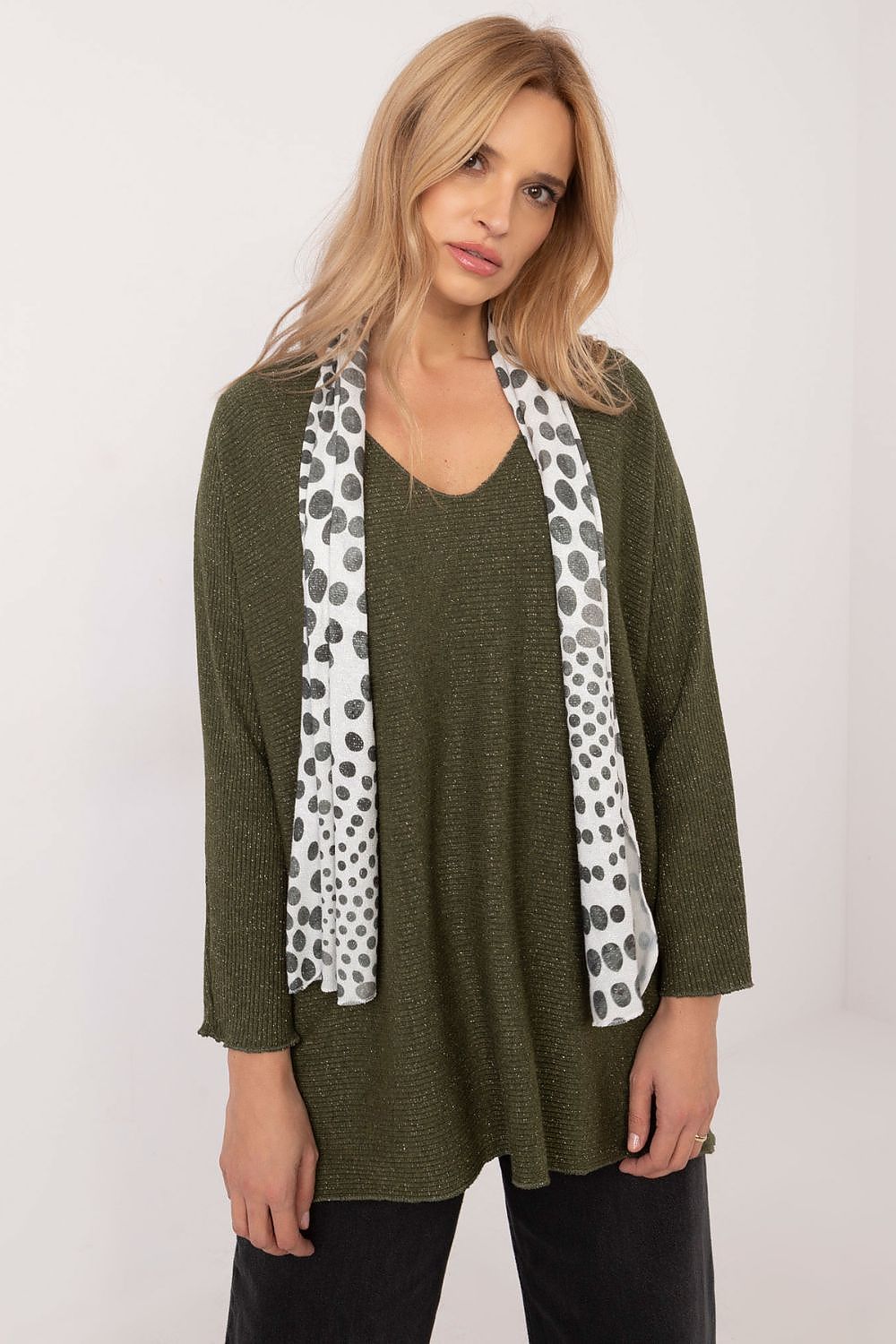 Oppdag vårt utvalg av stilfulle  Genser Italia Moda til dame i ulike størrelser og kvalitetsmaterialer – perfekte til jobb, fritid og alle dager. Rask levering og gode priser hos MS Stylehaven. se mer!