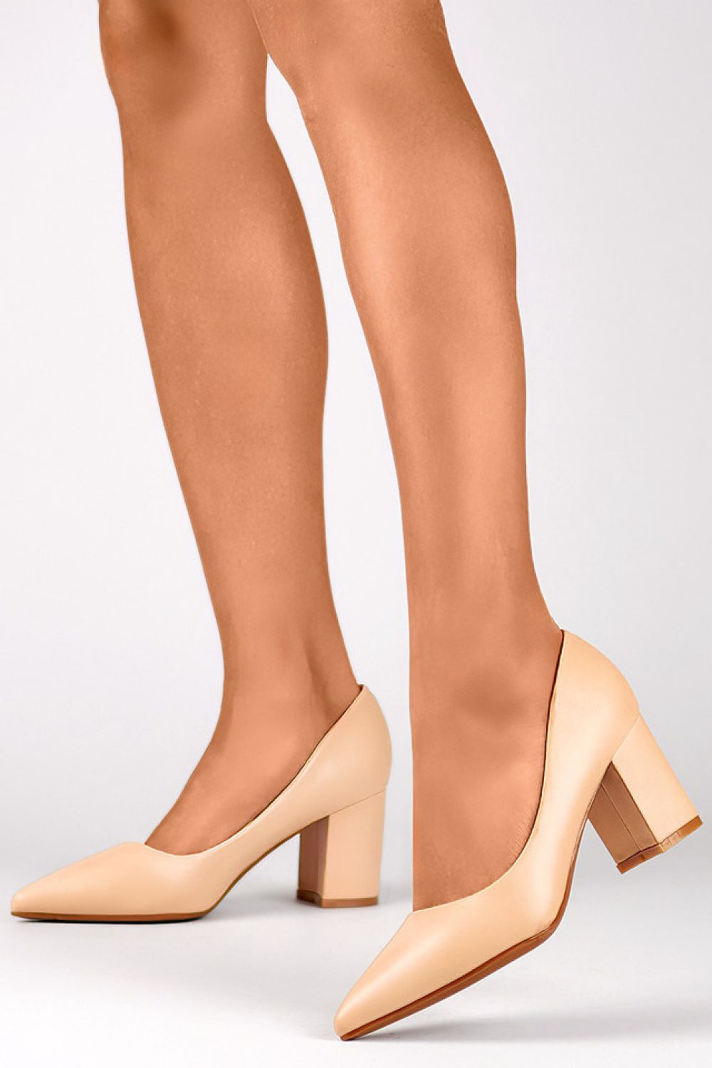 Elegante beige pumps til dame til dame fra MS StyleHaven, laget av Viskose; polyester; Polyamid, med detaljer i faux-leather; synthetic, farge beige, størrelse 36, med long ermer, hælhøyde flat, skostørrelse 36; 37; 38; 39; 40; 41, perfekt til casual; dress