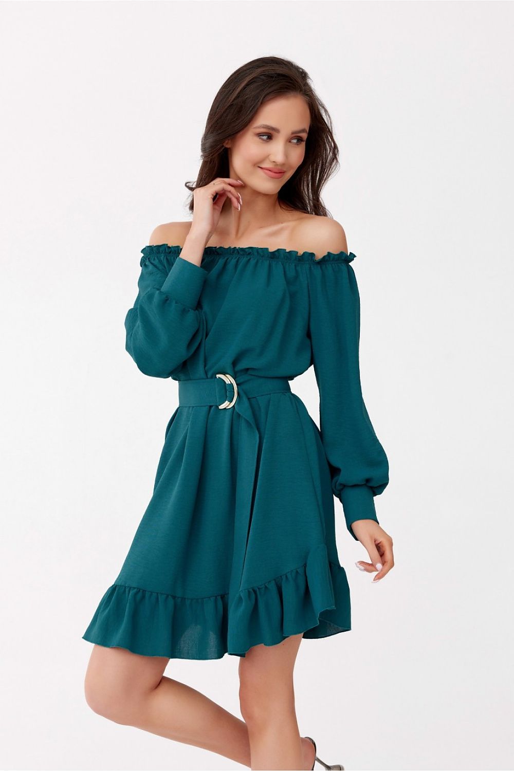 Lett trapesekjole med spansk utringning og volangkant - Roco Fashion fra MS StyleHaven, størrelse L/XL, med long, bukselengde long, kjolelengde midi; knee, kjolestil a-line