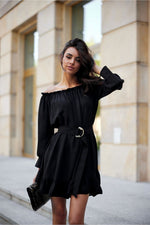 Lett trapesekjole med spansk utringning og volangkant - Roco Fashion fra MS StyleHaven, størrelse L/XL, med long, bukselengde long, kjolelengde midi; knee, kjolestil a-line