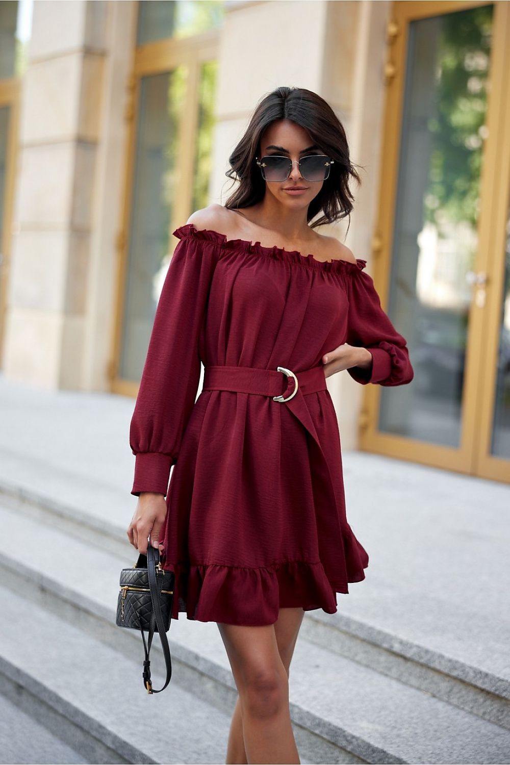 Lett trapesekjole med spansk utringning og volangkant - Roco Fashion fra MS StyleHaven, størrelse L/XL, med long, bukselengde long, kjolelengde midi; knee, kjolestil a-line