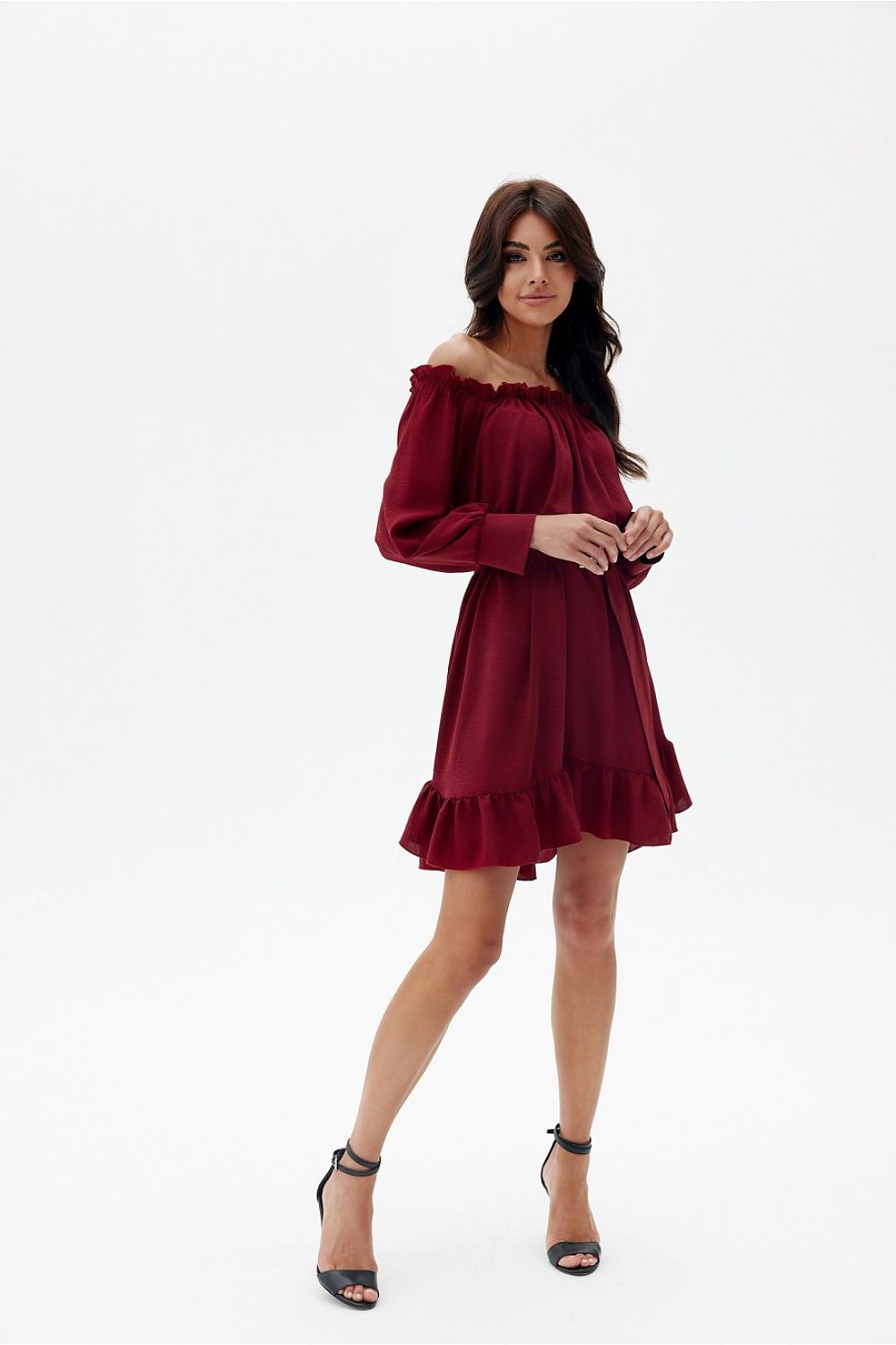 Lett trapesekjole med spansk utringning og volangkant - Roco Fashion fra MS StyleHaven, størrelse L/XL, med long, bukselengde long, kjolelengde midi; knee, kjolestil a-line