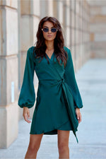 Catlin – sateng Minikjole av Roco Fashion fra MS StyleHaven, størrelse 38, med long, bukselengde long, kjolelengde mini, kjolestil wrap; a-line