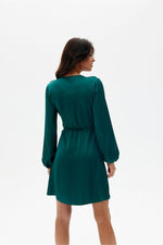 Catlin – sateng Minikjole av Roco Fashion fra MS StyleHaven, størrelse 34, med long, bukselengde long, kjolelengde mini, kjolestil wrap; a-line
