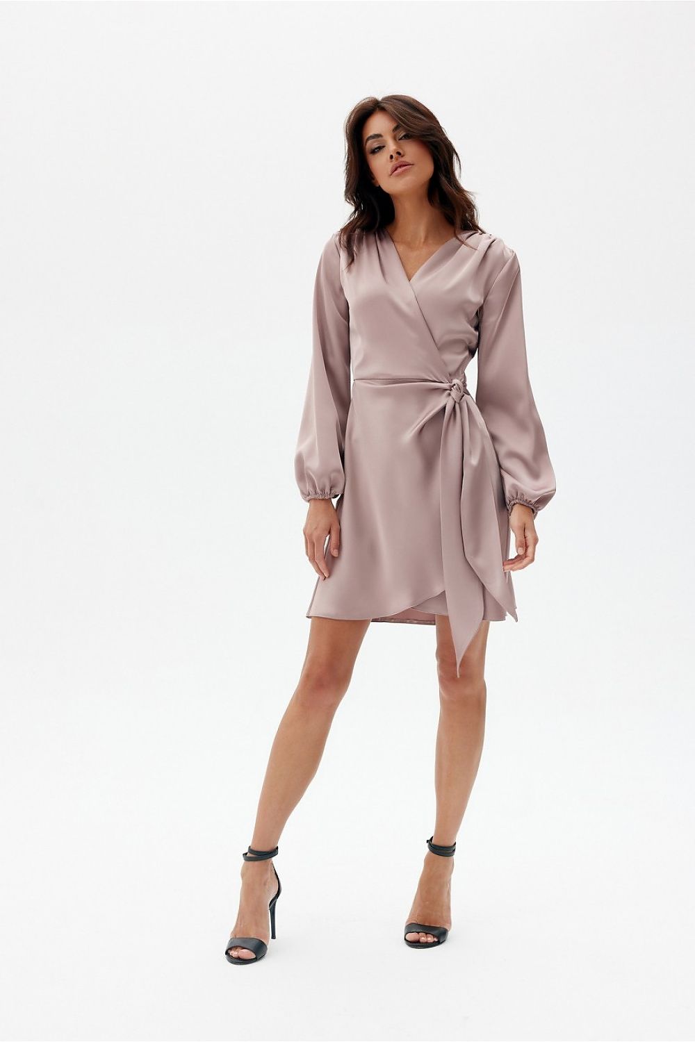 Catlin – sateng Minikjole av Roco Fashion fra MS StyleHaven, størrelse 38, med long, bukselengde long, kjolelengde mini, kjolestil wrap; a-line