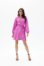 Catlin – sateng Minikjole av Roco Fashion fra MS StyleHaven, størrelse 38, med long, bukselengde long, kjolelengde mini, kjolestil wrap; a-line