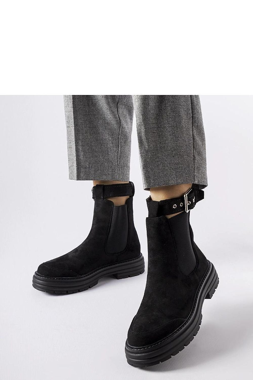 Abela svarte ankelstøvletter – for høst og vår til dame fra MS StyleHaven, laget av Viskose; polyester; Polyamid, med detaljer i faux-leather; rubber, farge Svart, størrelse 36, med long ermer, hælhøyde mid; low, skostørrelse 41; 40; 39; 38; 37; 36, perfekt til casual; dress