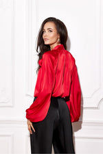 Satengbluse med snøring – romantisk eleganse fra Roco Fashion fra MS StyleHaven, størrelse 40, med long, bukselengde long, kjolelengde maxi, kjolestil sheath