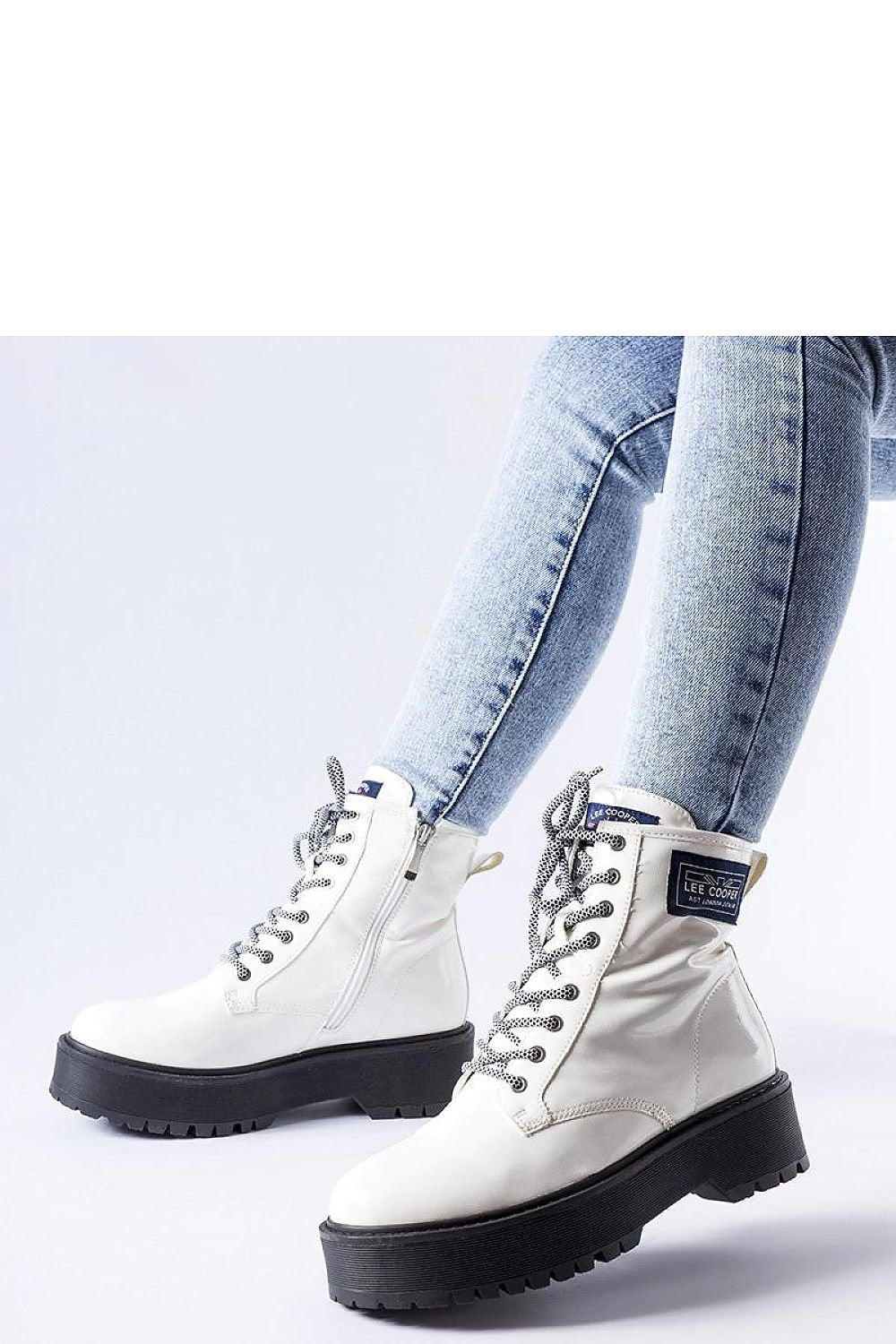 Hvite Lee Cooper ankelstøvletter til dame fra MS StyleHaven, laget av Viskose; polyester; Polyamid, farge Hvit, størrelse 38, med long ermer, perfekt til casual; dress