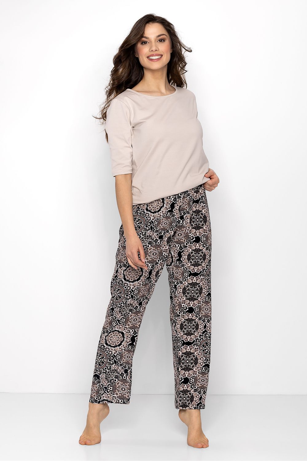 Pyjamas Momenti Per Me til dame fra MS StyleHaven, laget av Bomull; Viskose, farge beige, størrelse s, med sleeveless ermer, perfekt til casual; dress