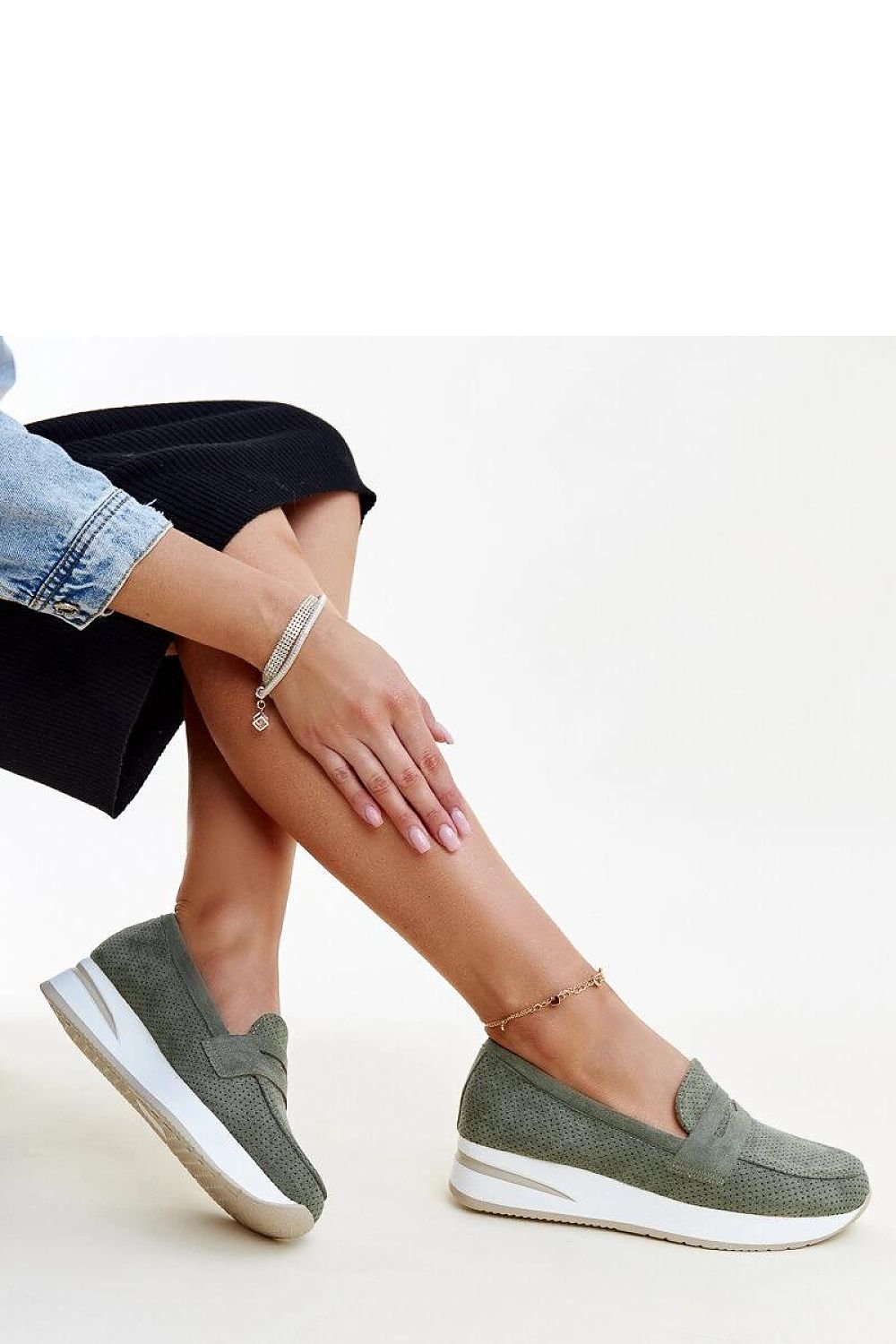 Rosa Muna Loafers til dame til dame fra MS StyleHaven, laget av Viskose; polyester; Polyamid, farge Grønn, størrelse 36, med long ermer, perfekt til casual; dress