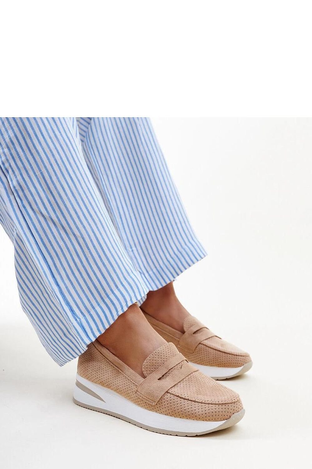 Rosa Muna Loafers til dame til dame fra MS StyleHaven, laget av Viskose; polyester; Polyamid, farge Grønn, størrelse 41, med long ermer, perfekt til casual; dress