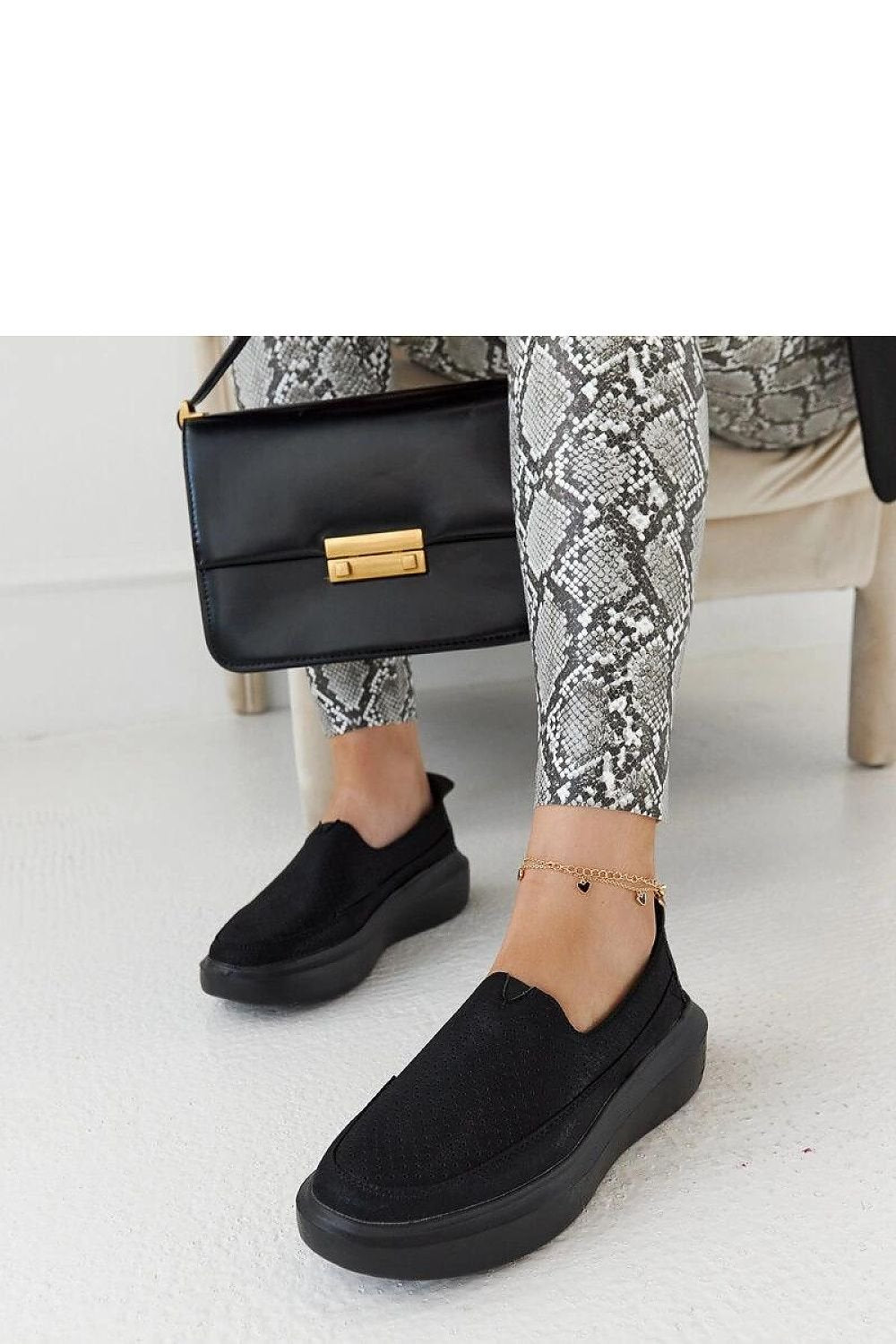 Marta metalliske gummisko til dame til dame fra MS StyleHaven, laget av Viskose; polyester; Polyamid, farge Svart, størrelse 38, med long ermer, perfekt til casual; dress