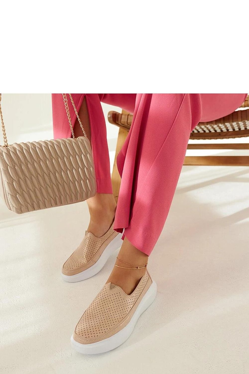 Marta metalliske gummisko til dame til dame fra MS StyleHaven, laget av Viskose; polyester; Polyamid, farge Svart, størrelse 41, med long ermer, perfekt til casual; dress