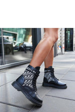 Giraldo Black Trappers til dame – Trendy sko for høst og vår til dame fra MS StyleHaven, laget av Viskose; polyester; Polyamid, med detaljer i rubber; suede, farge Svart, størrelse 36, med long ermer, hælhøyde flat; mid; low, skostørrelse 36; 37; 38; 39; 40; 41, perfekt til casual