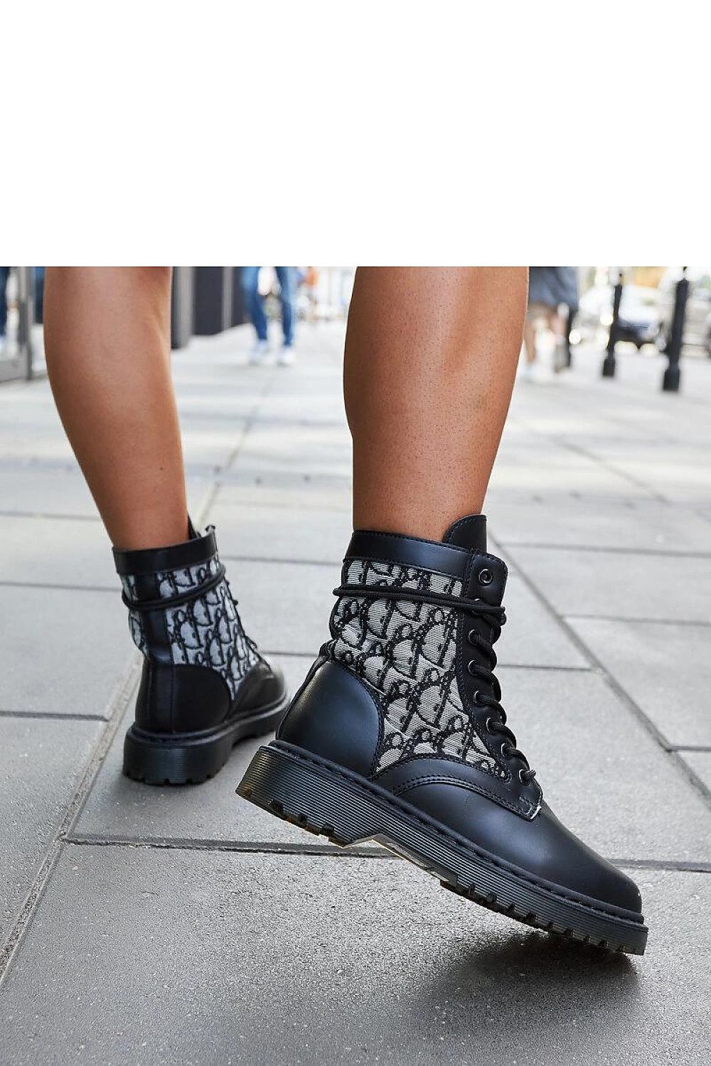 Giraldo Black Trappers til dame – Trendy sko for høst og vår til dame fra MS StyleHaven, laget av Viskose; polyester; Polyamid, farge Svart, størrelse 40, med long ermer, perfekt til casual