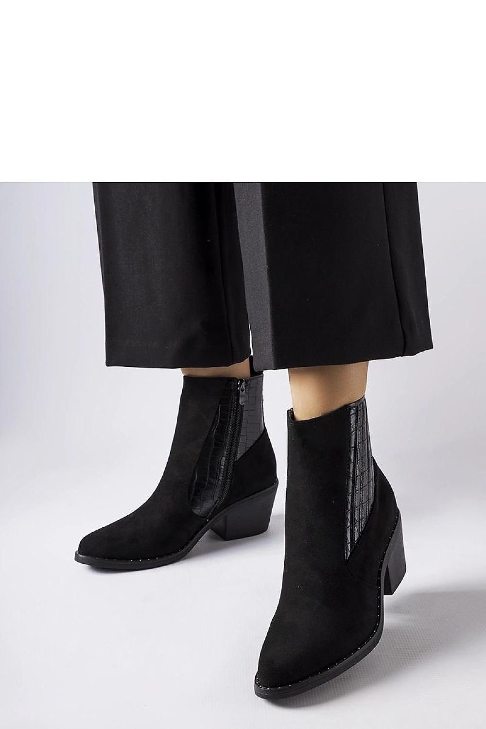 Sovere dame Black Eco-Suede Ankelstøvler til dame fra MS StyleHaven, laget av Viskose; polyester; Polyamid, farge Svart, størrelse 37, med long ermer, perfekt til casual; dress