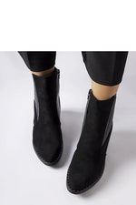 Sovere dame Black Eco-Suede Ankelstøvler til dame fra MS StyleHaven, laget av Viskose; polyester; Polyamid, farge Svart, størrelse 38, med long ermer, perfekt til casual; dress