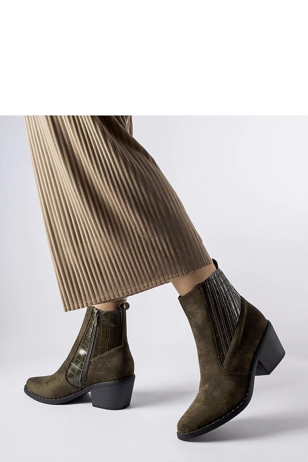 Sovere dame Black Eco-Suede Ankelstøvler til dame fra MS StyleHaven, laget av Viskose; polyester; Polyamid, farge Svart, størrelse 40, med long ermer, perfekt til casual; dress
