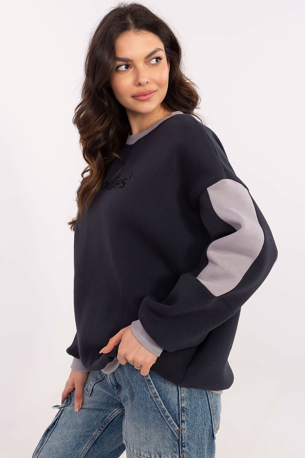 Damegenser med broderi - Sweatshirt FP til dame fra MS StyleHaven, størrelse one-size-fits-all, med long, bukselengde long, kjolelengde mini, kjolestil wrap; a-line