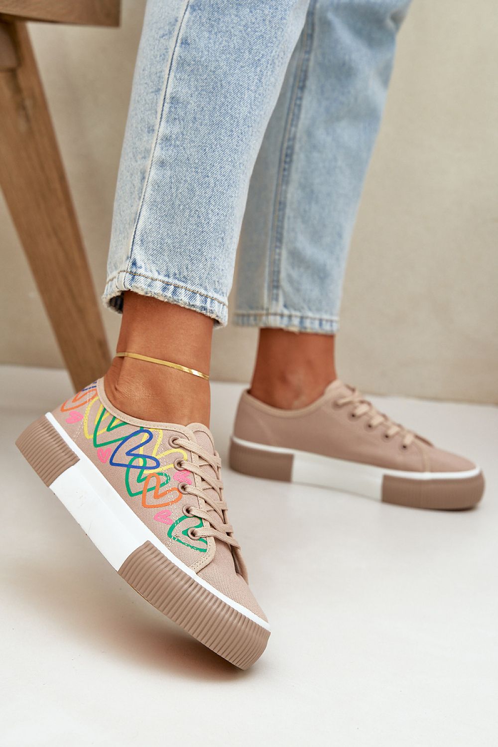 Bella lerretssneakers til dame - klassisk komfort til dame fra MS StyleHaven, laget av Viskose; polyester; Polyamid, farge beige, størrelse 38, med long ermer, perfekt til casual