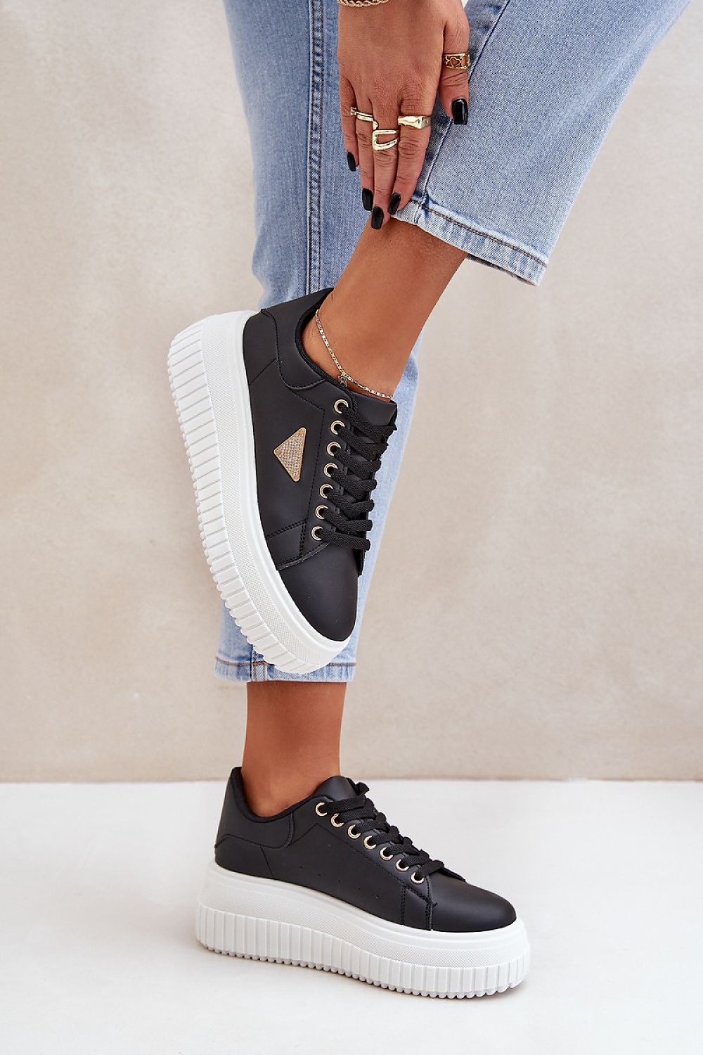 Luna joggesko til dame til dame fra MS StyleHaven, laget av Viskose; polyester; Polyamid, farge beige, størrelse 41, med long ermer, perfekt til casual