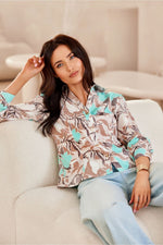 Classic V-Neck-skjorte – Roco Fashion fra MS StyleHaven, størrelse 40, med long, bukselengde long, kjolelengde maxi, kjolestil sheath