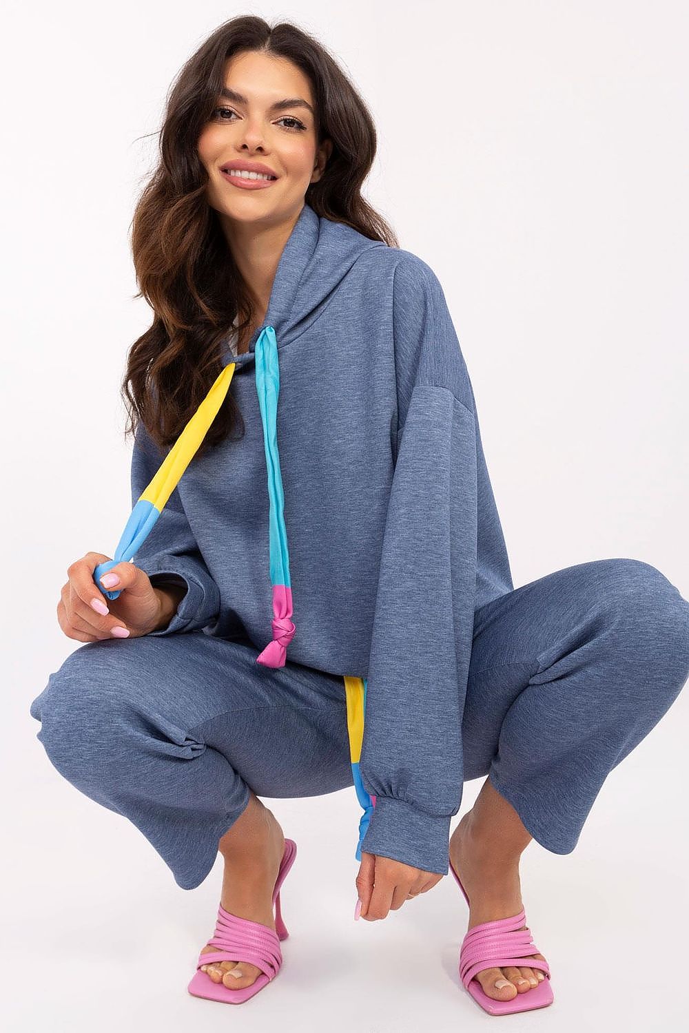 Oppdag vårt utvalg av stilfulle Beige 2 Sett Italia Moda til dame i ulike størrelser og kvalitetsmaterialer – perfekte til jobb, fritid og alle dager. Rask levering og gode priser hos MS Stylehaven. se mer!