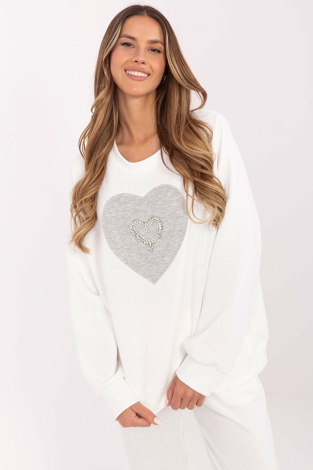 Oppdag vårt utvalg av stilfulle  Genser Italia Moda til dame i ulike størrelser og kvalitetsmaterialer – perfekte til jobb, fritid og alle dager. Rask levering og gode priser hos MS Stylehaven. se mer!