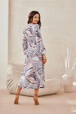 Celeste feminin form midikjole - Roco Fashion fra MS StyleHaven, størrelse 46, med long, bukselengde long, kjolelengde midi, kjolestil wrap; a-line