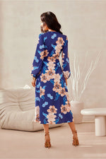 Celeste feminin form midikjole - Roco Fashion fra MS StyleHaven, størrelse 44, med long, bukselengde long, kjolelengde midi, kjolestil wrap; a-line