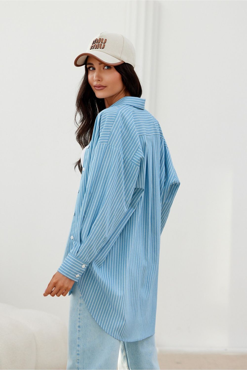 Oversized bomullsskjorte fra Roco Fashion fra MS StyleHaven, størrelse L/XL, med long, bukselengde long, kjolelengde maxi, kjolestil sheath