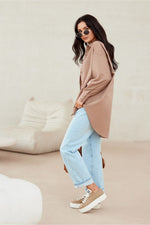 Sienna Plus Size-skjorte – asymmetrisk snitt og klassiske detaljer fra MS StyleHaven, størrelse one-size-fits-all, med long, bukselengde long, kjolelengde mini, kjolestil wrap; a-line