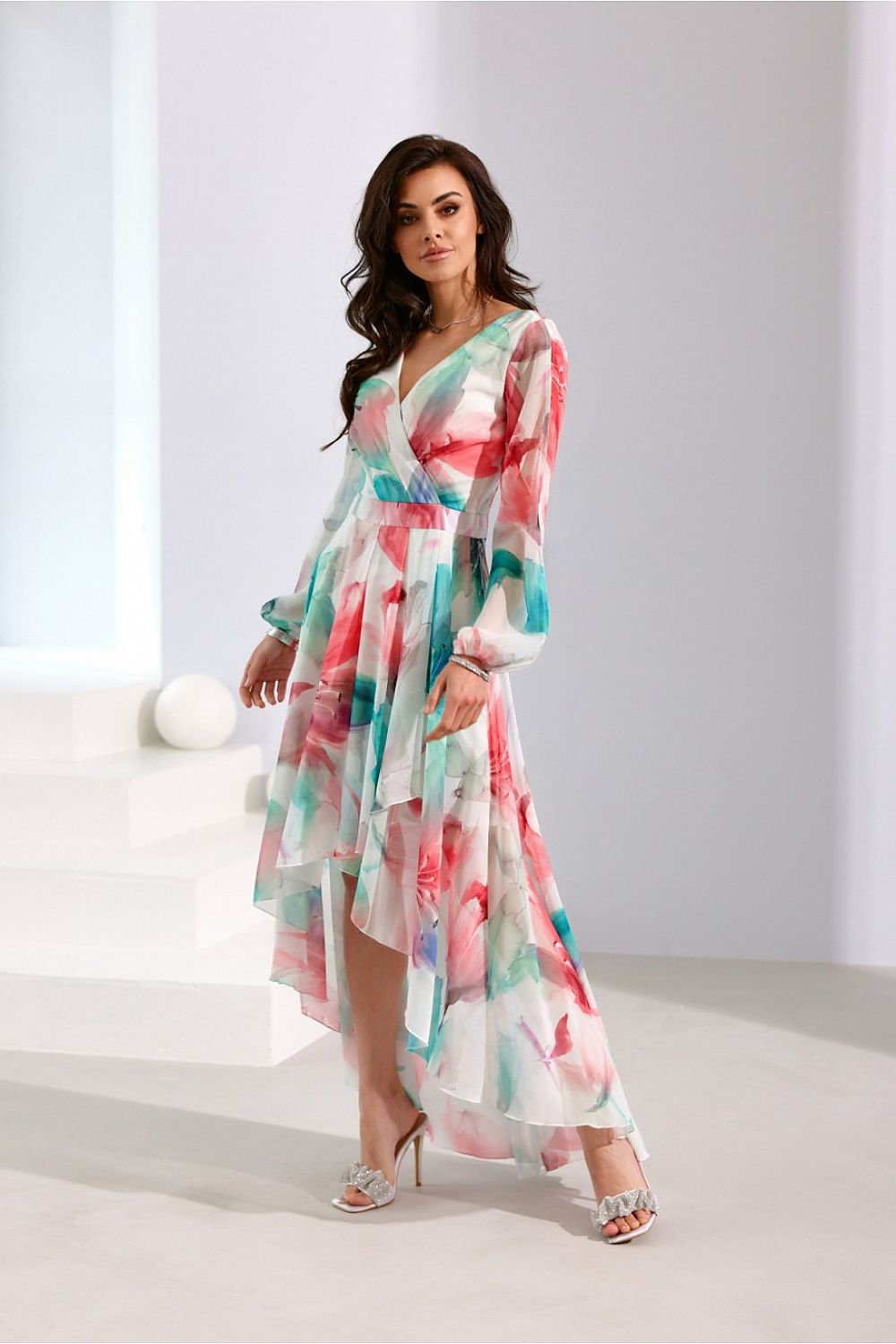 Dalia – asymmetrisk maxikjole med elegant flyt fra Roco Fashion fra MS StyleHaven, størrelse 40, med long, bukselengde long, kjolelengde maxi, kjolestil flared; gown