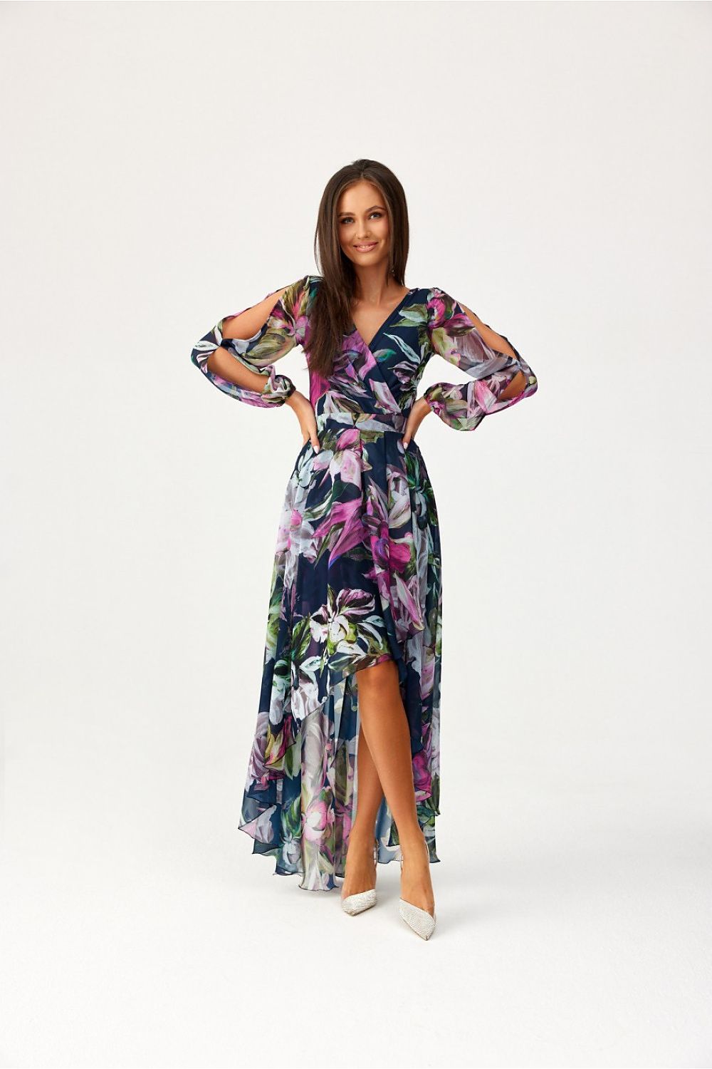 Dalia – asymmetrisk maxikjole med elegant flyt fra Roco Fashion fra MS StyleHaven, størrelse 42, med long, bukselengde long, kjolelengde maxi, kjolestil flared; gown