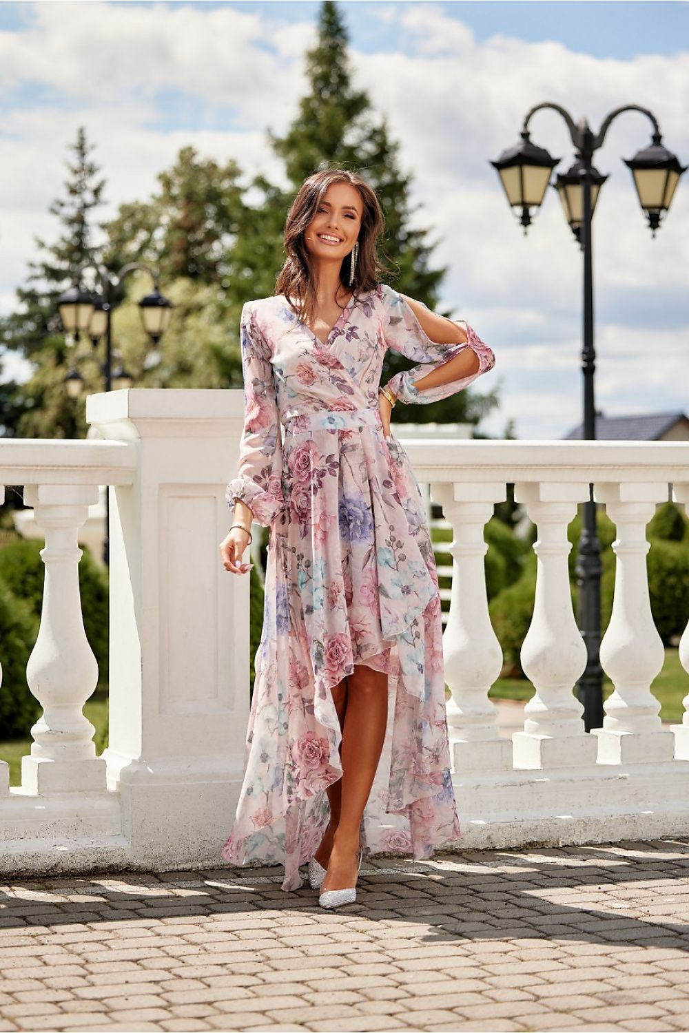 Dalia – asymmetrisk maxikjole med elegant flyt fra Roco Fashion fra MS StyleHaven, størrelse 44, med long, bukselengde long, kjolelengde maxi, kjolestil flared; gown