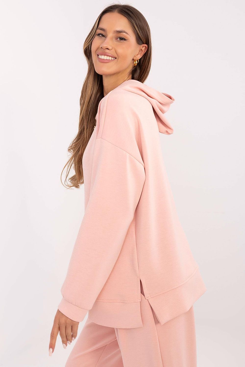 Oppdag vårt utvalg av stilfulle Svart Genser Italia Moda til dame i ulike størrelser og kvalitetsmaterialer - perfekte til jobb, fritid og alle dager. Rask levering og gode priser hos MS Stylehaven. se mer!