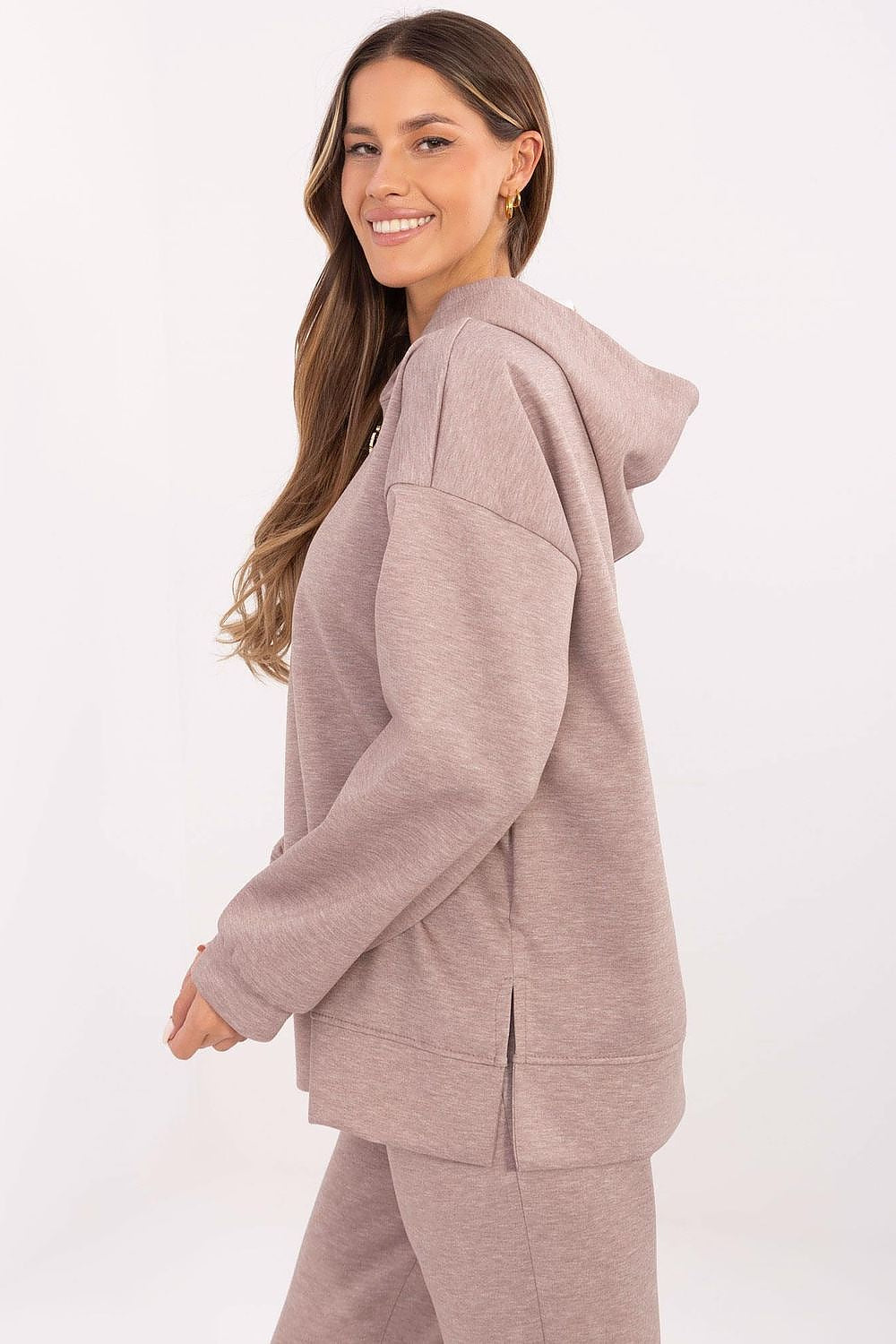 Oppdag vårt utvalg av stilfulle  Genser Italia Moda til dame i ulike størrelser og kvalitetsmaterialer – perfekte til jobb, fritid og alle dager. Rask levering og gode priser hos MS Stylehaven. se mer!