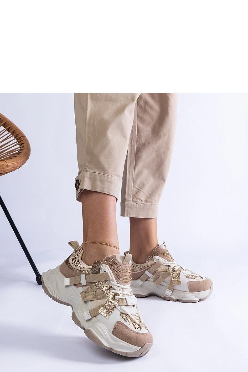 Golden Grace - Dame beige joggesko til dame fra MS StyleHaven, laget av Viskose; polyester; Polyamid, farge beige, størrelse 37, med long ermer, perfekt til casual