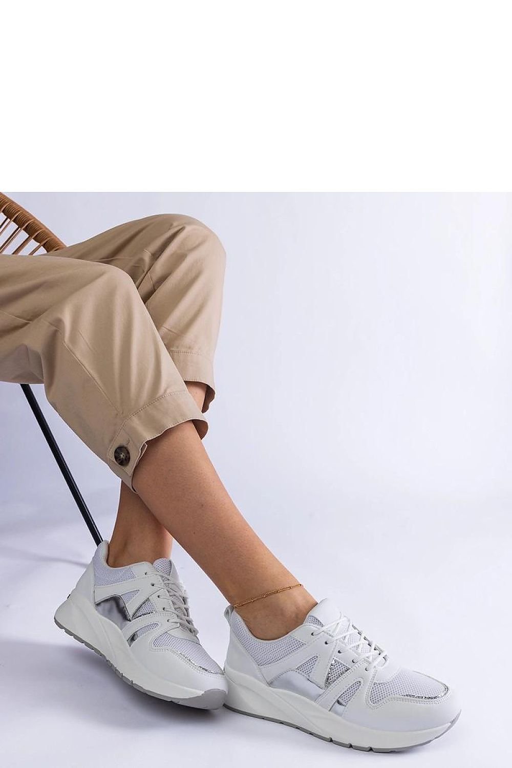 Sierra Chic – Hvite dame sneakers - hverdager til dame fra MS StyleHaven, laget av Viskose; polyester; Polyamid, farge Hvit, størrelse 37, med long ermer, perfekt til casual